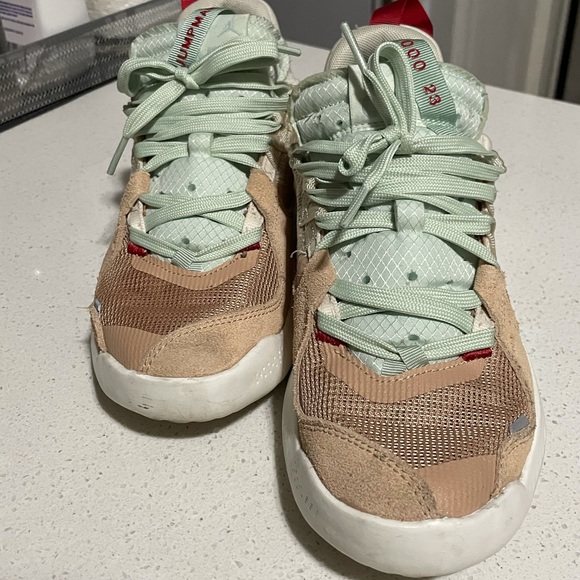 Jordan Delta Big Kids’s Shoe- Size 4.5Y - Picture 7 of 7